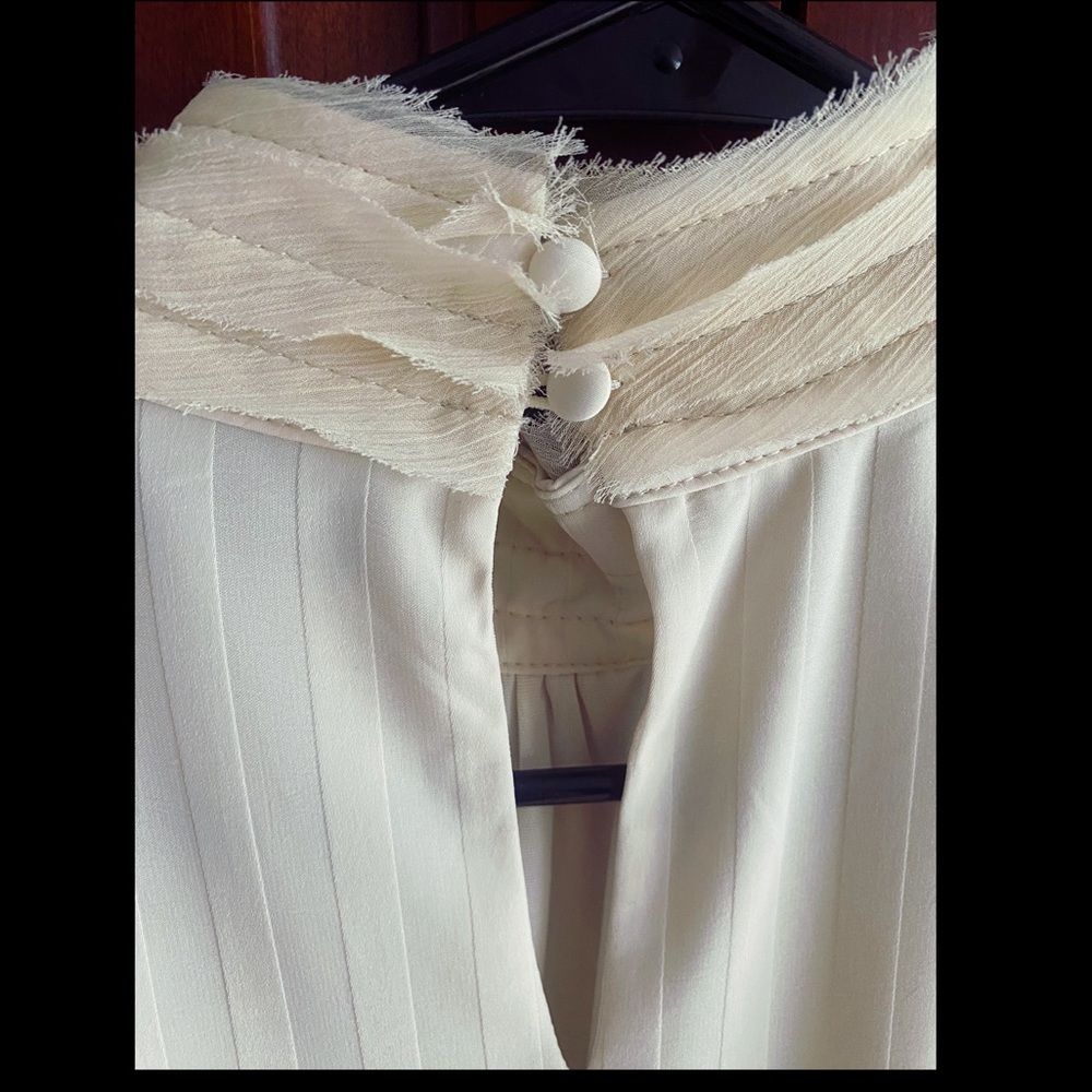 NWT: aura blouse - Picture 3 of 4